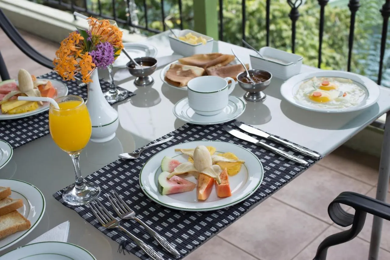 Hotel Amanda Hills Kandy 3*,